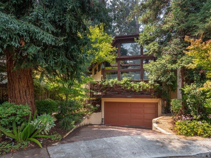 1007 Forest Ct, Palo Alto, CA | . Photo 11 of 23