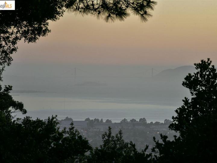 1044 Siler Pl, Berkeley, CA | Claremont Hills. Photo 30 of 37