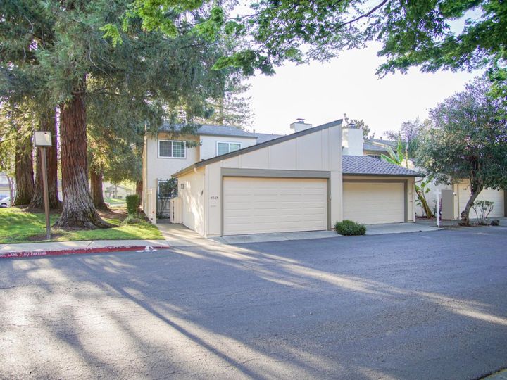 1047 Forest Knoll Dr, San Jose, CA, 95129 Townhouse. Photo 1 of 22