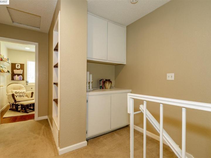 1053 Spring Valley Cmn, Livermore, CA, 94551 Townhouse. Photo 12 of 24