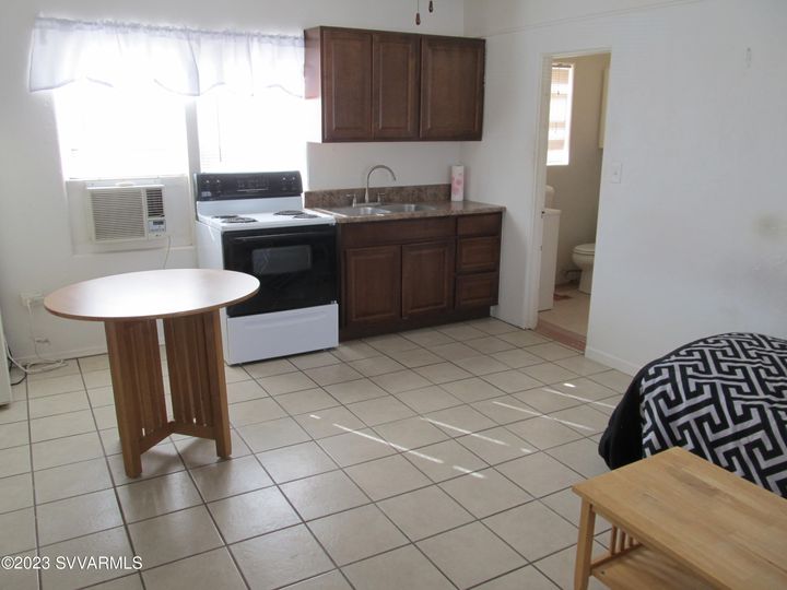 107 E Pinal St Cottonwood AZ Multi-family home. Photo 8 of 11