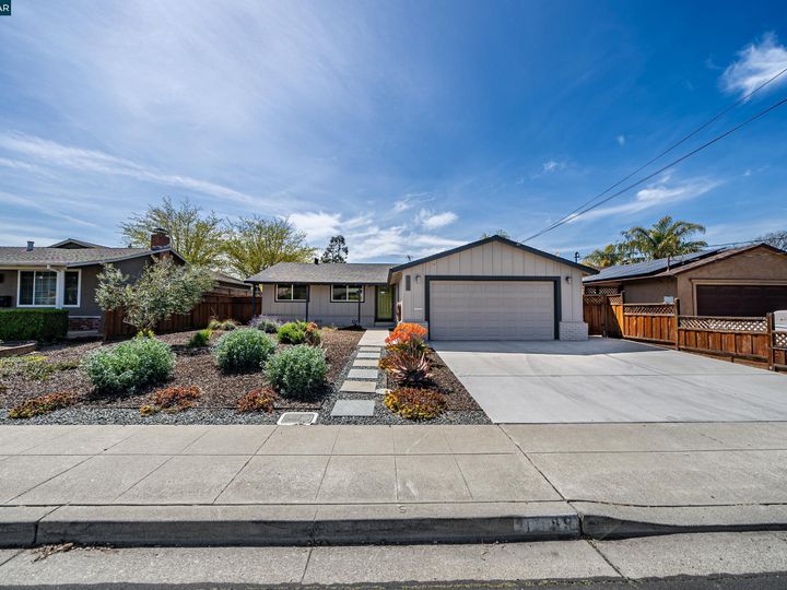 1089 Wagoner Dr, Livermore, CA | Sunsetwest. Photo 1 of 29