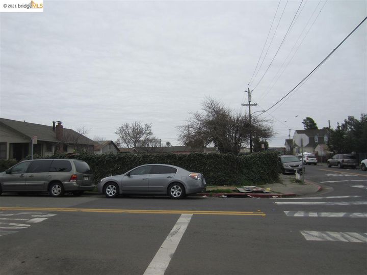 1102 75th Ave Oakland CA. Photo 12 of 15