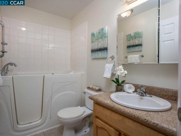 Lakeview condo #. Photo 16 of 23