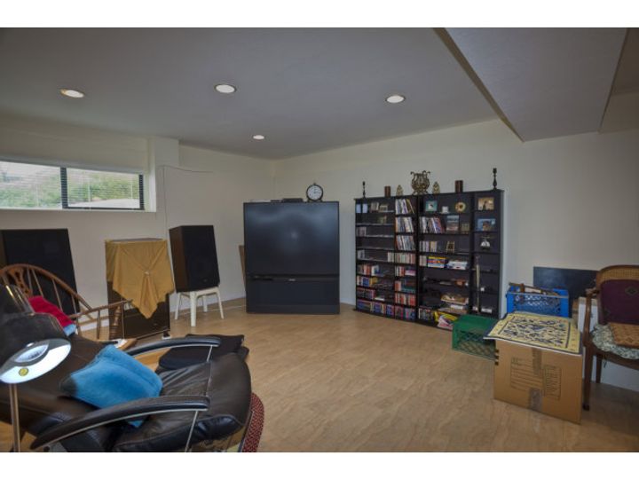 1140 Fassler Ave, Pacifica, CA | . Photo 14 of 19