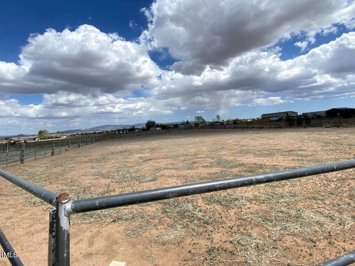 1160 S Johnson Ln, Chino Valley, AZ | 5 Acres Or More. Photo 40 of 47