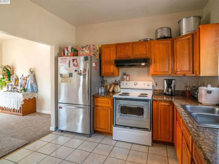 1176 10th St, Oakland, CA | West Oakland. Photo 9 of 13