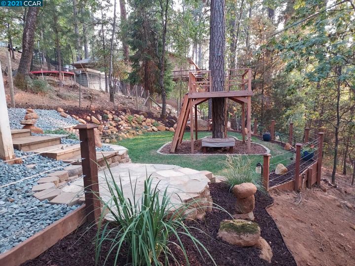 11869 Oracle Dr, Grass Valley, CA | . Photo 7 of 33
