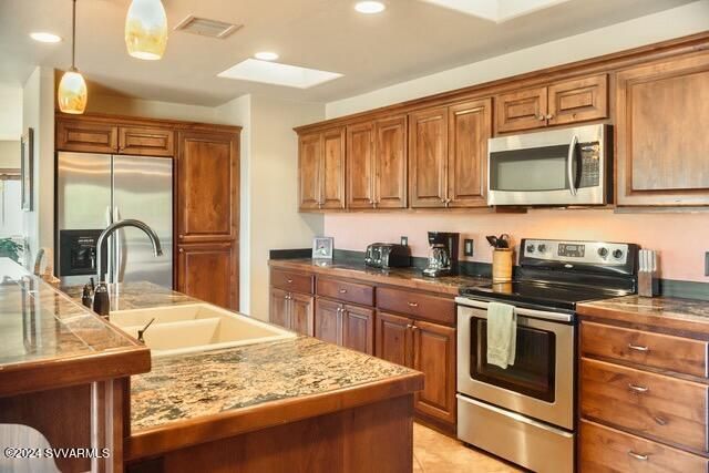 125 E Wing Dr, Sedona, AZ | Cup Gold East. Photo 17 of 44