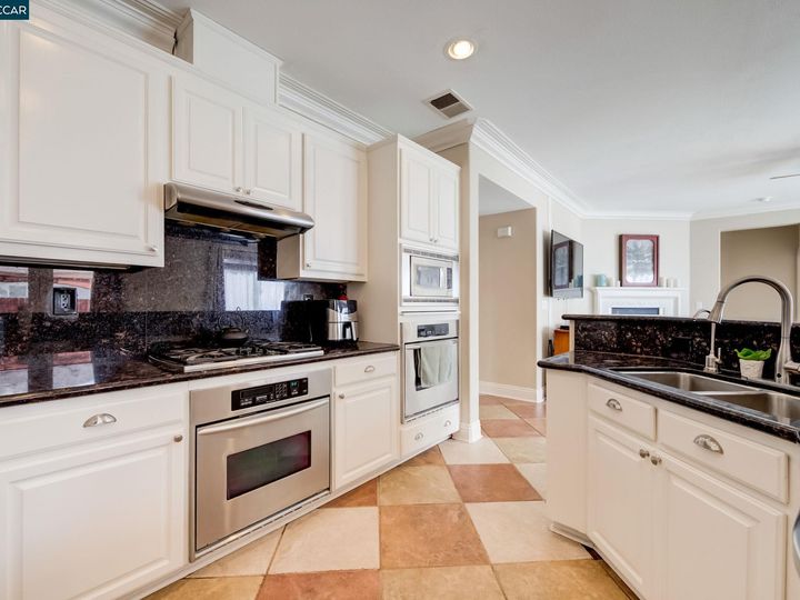 130 Tennyson Ct, Discovery Bay, CA | Ravenswood. Photo 14 of 58