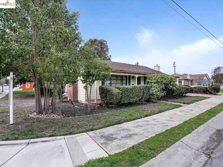 133 Pershing Dr, San Leandro, CA | Farrelly Pond. Photo 3 of 30