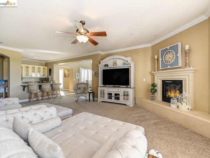 1332 Redcliffe Ln, Lincoln, CA | . Photo 12 of 51