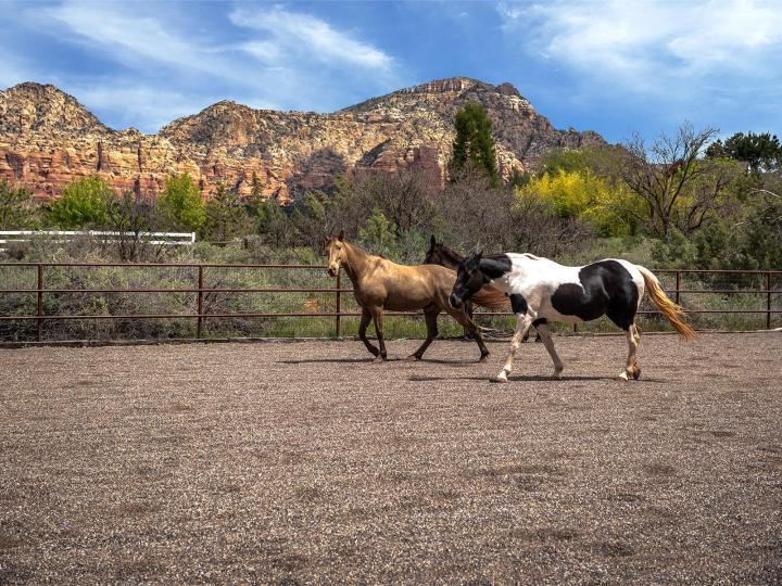 134 Horseback Ln, Sedona, AZ | Under 5 Acres. Photo 41 of 47
