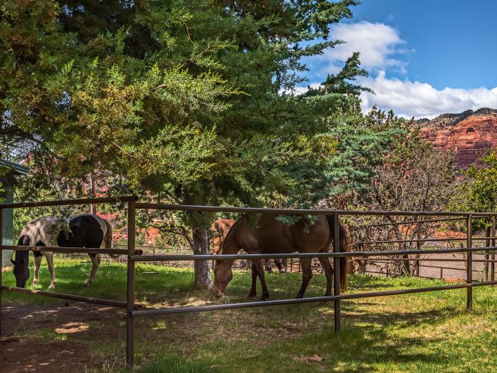 134 Horseback Ln, Sedona, AZ | Under 5 Acres. Photo 43 of 47