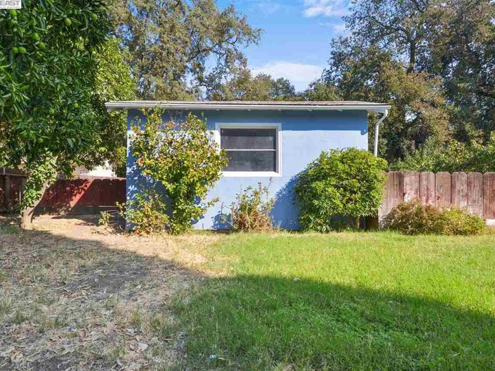 135 Valley Dr, Vacaville, CA | . Photo 22 of 35