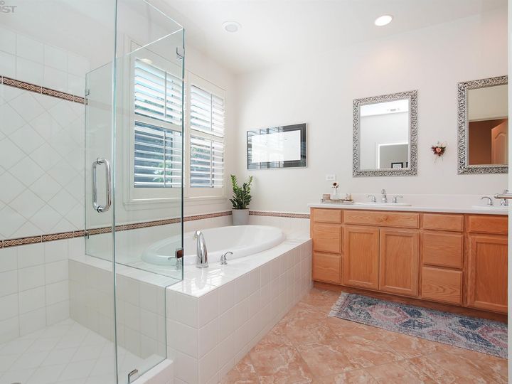 1368 Sandstone Dr, Brentwood, CA | Brentwood. Photo 22 of 45