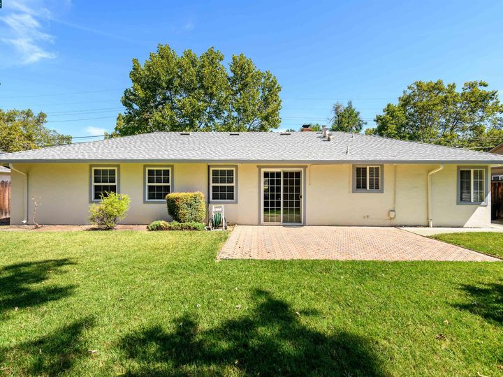 137 Cynthia Dr, Pleasant Hill, CA | Gregory Gardens. Photo 18 of 20