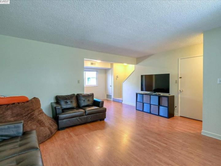 14050 Reed Ave, San Leandro, CA, 94578 Townhouse. Photo 4 of 29