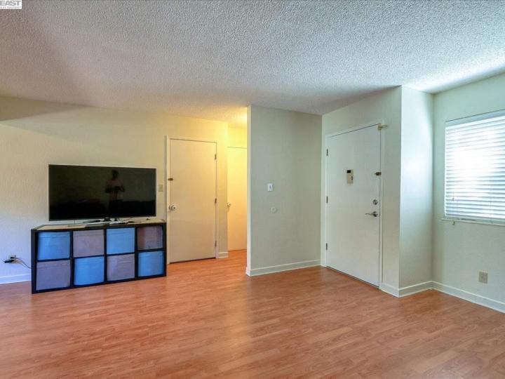 14050 Reed Ave, San Leandro, CA, 94578 Townhouse. Photo 5 of 29