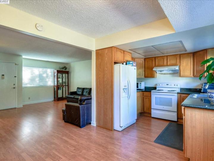 14050 Reed Ave, San Leandro, CA, 94578 Townhouse. Photo 9 of 29