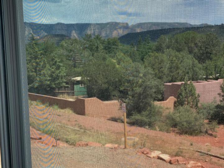 142 Navajo Dr Sedona AZ Multi-family home. Photo 11 of 57