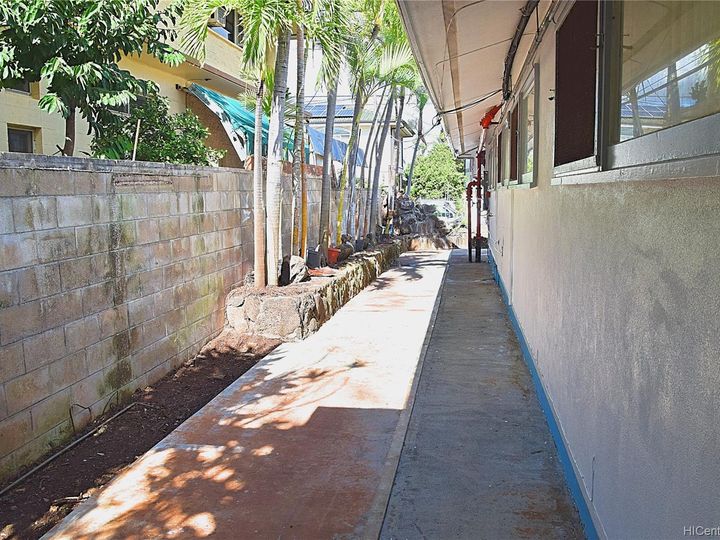 1447 Uila St, Honolulu, HI | Foster Village. Photo 24 of 25