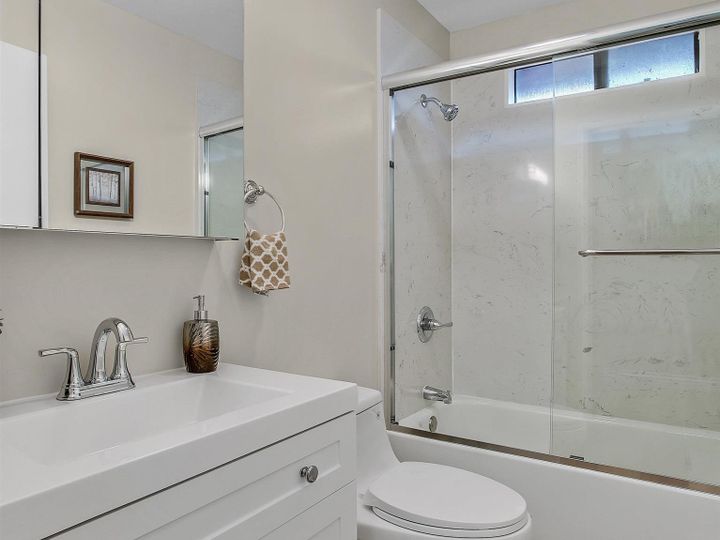 1448 73rd Ave, Oakland, CA | Eastmont. Photo 17 of 29