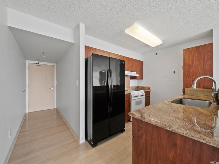 1448 Young St condo #1803. Photo 6 of 23