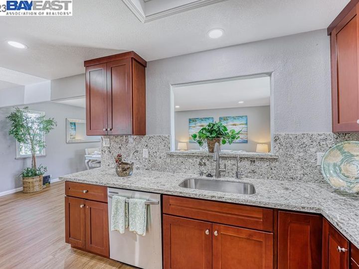 15286 Laverne Dr, San Leandro, CA | Manor. Photo 21 of 52