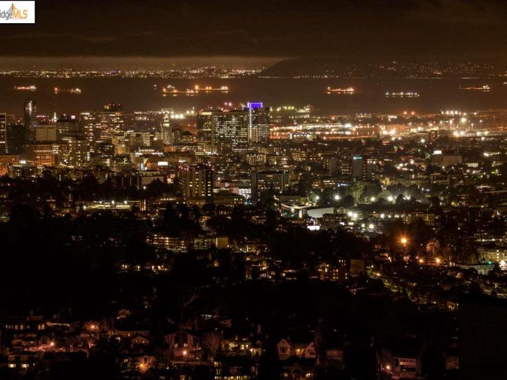 1538 Grand Vw, Berkeley, CA | Claremont Hills. Photo 2 of 36
