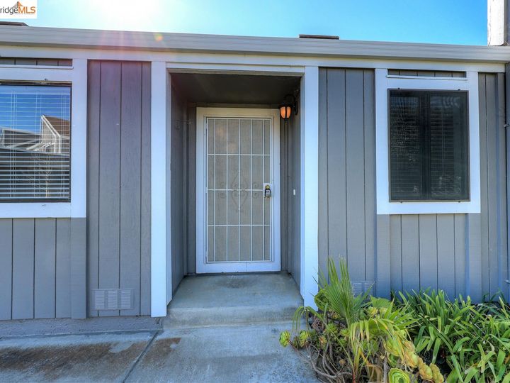 1637 Riverlake Rd, Discovery Bay, CA, 94505 Townhouse. Photo 18 of 36