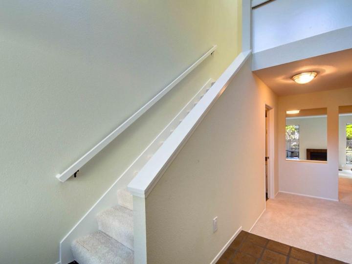 169 Sherland Ave, Mountain View, CA, 94043 Townhouse. Photo 13 of 40
