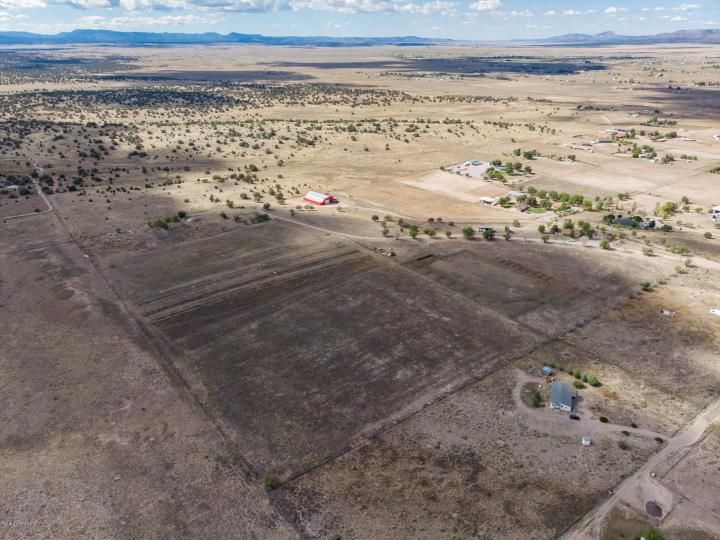 1725 W Kings Ct, Paulden, AZ | 5 Acres Or More. Photo 11 of 39