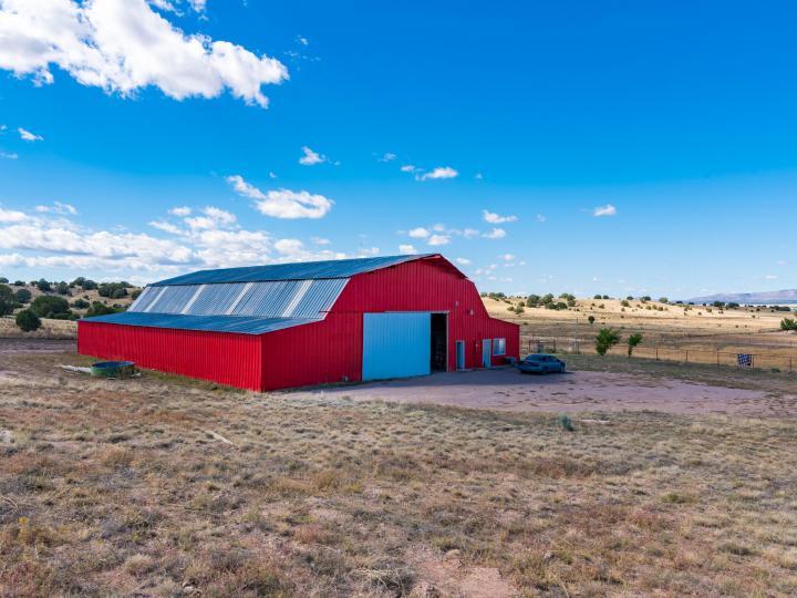 1725 W Kings Ct, Paulden, AZ | 5 Acres Or More. Photo 17 of 39