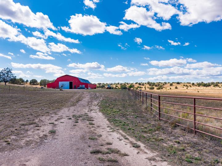 1725 W Kings Ct, Paulden, AZ | 5 Acres Or More. Photo 20 of 39