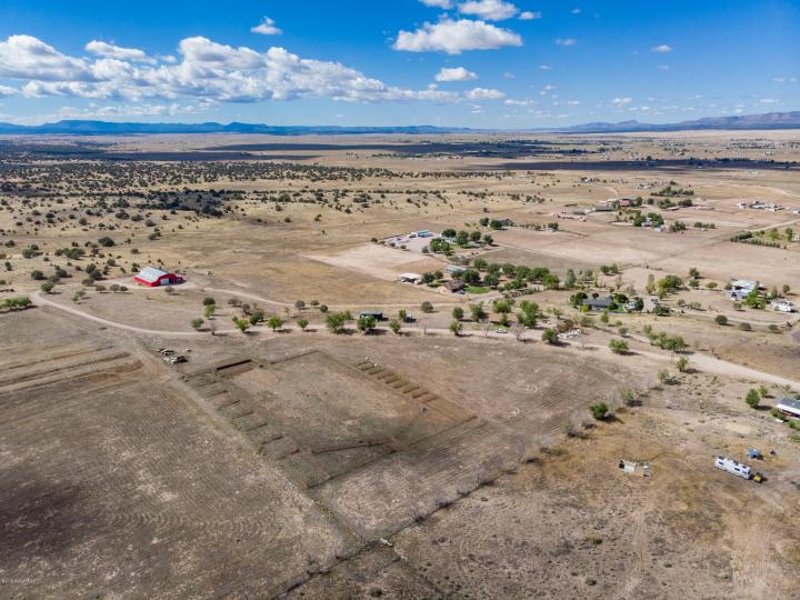 1725 W Kings Ct, Paulden, AZ | 5 Acres Or More. Photo 4 of 39