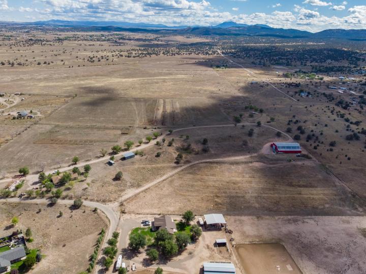 1725 W Kings Ct, Paulden, AZ | 5 Acres Or More. Photo 8 of 39