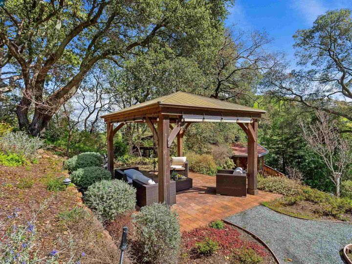 1749 Toyon Rd, Lafayette, CA | Brookwood Acres. Photo 33 of 34