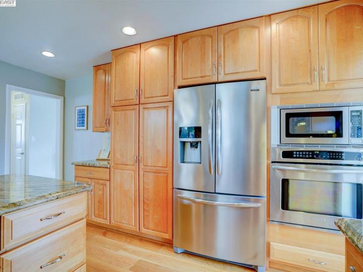 18579 Carlwyn Dr, Castro Valley, CA | Lake Chabot. Photo 15 of 40