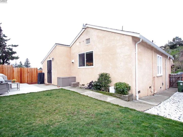 18810 Stanton Ave, Castro Valley, CA | Chabot. Photo 22 of 22