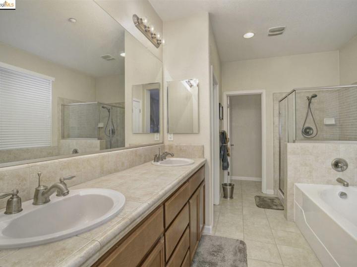 1902 Red Rock Rd, Brentwood, CA | Brentwood. Photo 21 of 25