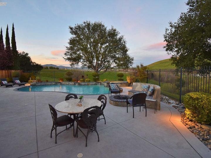 1940 Knollcrest Ct, San Ramon, CA | Old Ranch Estate. Photo 44 of 58