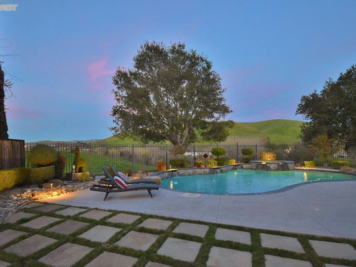 1940 Knollcrest Ct, San Ramon, CA | Old Ranch Estate. Photo 46 of 58