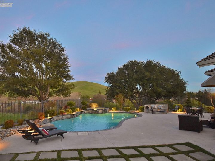1940 Knollcrest Ct, San Ramon, CA | Old Ranch Estate. Photo 47 of 58