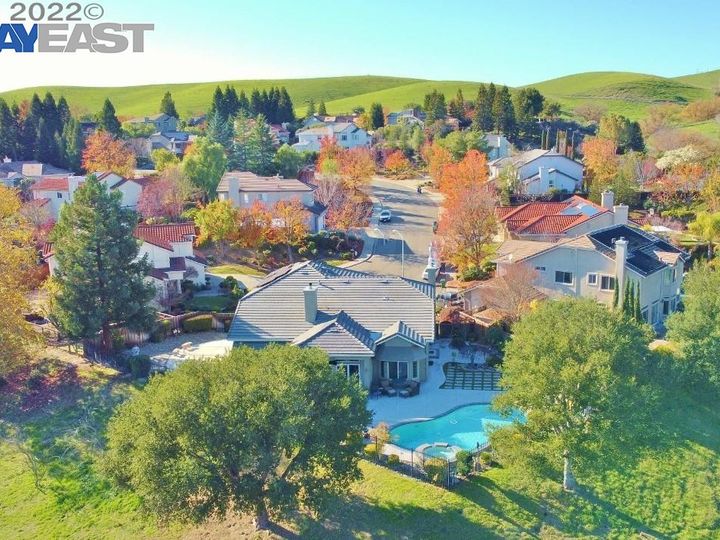 1940 Knollcrest Ct, San Ramon, CA | Old Ranch Estate. Photo 57 of 58