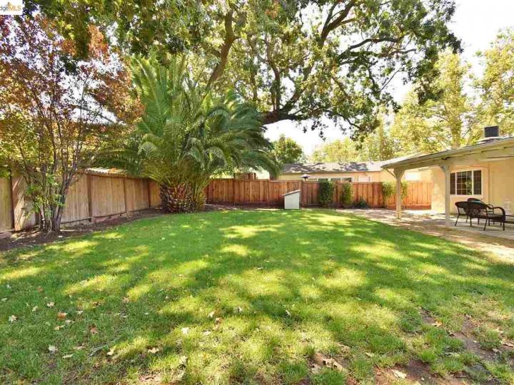1943 Jeannette Dr, Pleasant Hill, CA | Gregory Gardens. Photo 22 of 23