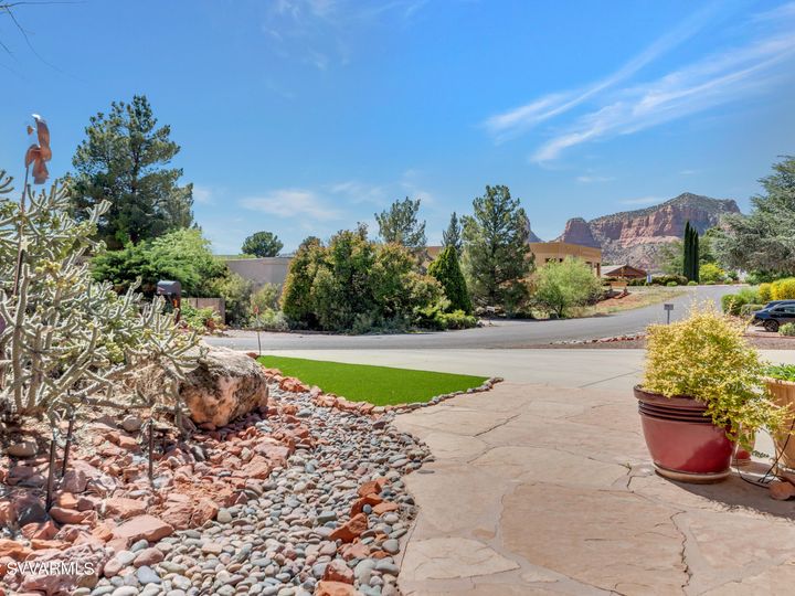 20 Pioneer Dr, Sedona, AZ | Cathedral View 1. Photo 5 of 42
