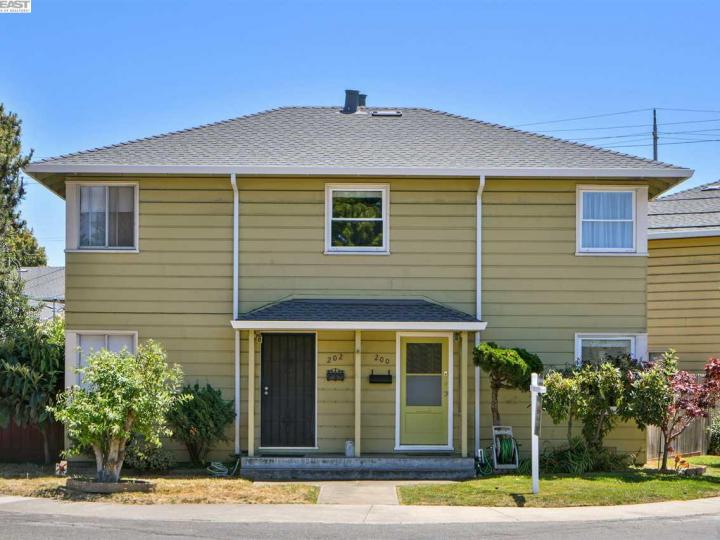 200 Cypress St Alameda CA Multi-family home. Photo 2 of 26