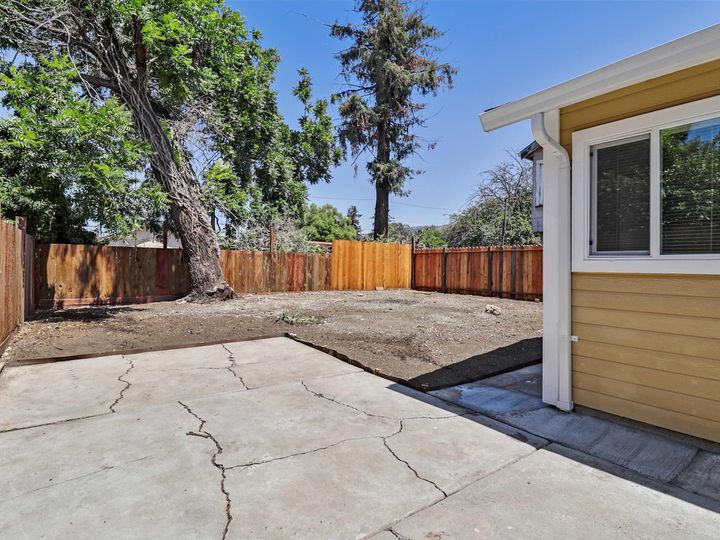 2027 83rd Ave, Oakland, CA | Webster. Photo 15 of 40