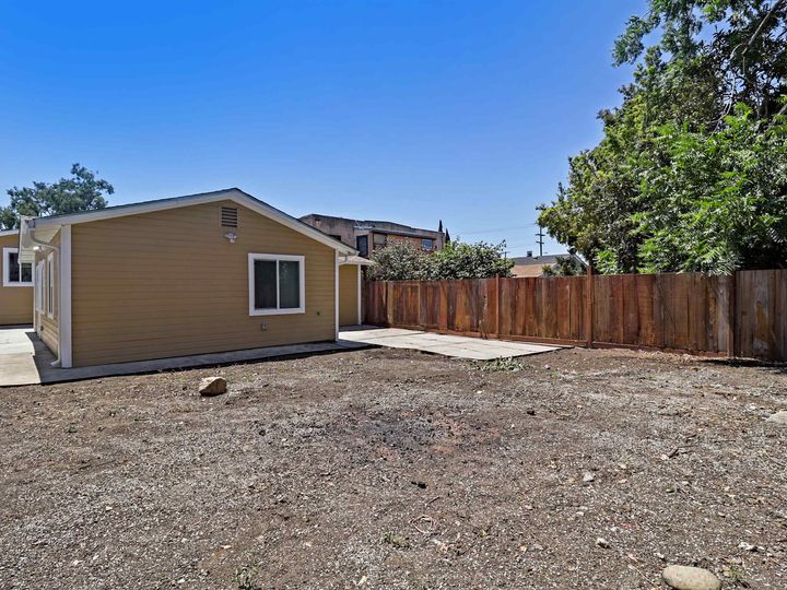 2027 83rd Ave, Oakland, CA | Webster. Photo 19 of 40